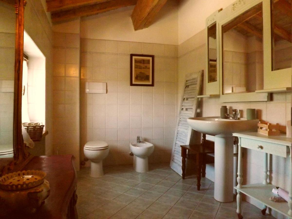 Bed&Breakfast Le Civette San Damiano al Colle Exteriör bild