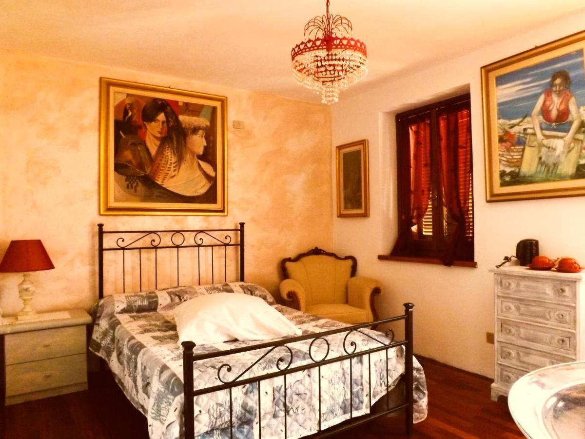 Bed&Breakfast Le Civette San Damiano al Colle Exteriör bild